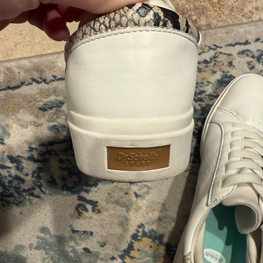 Women's White Sneakers - Picture 5 of 7